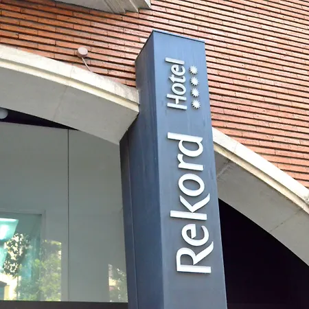 Atenea Rekord 4* ברצלונה