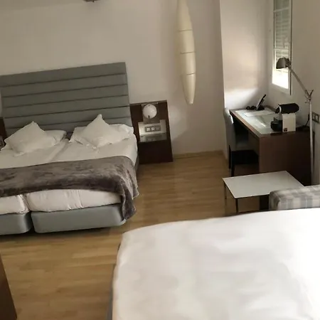 Atenea Rekord 4* Barcelona
