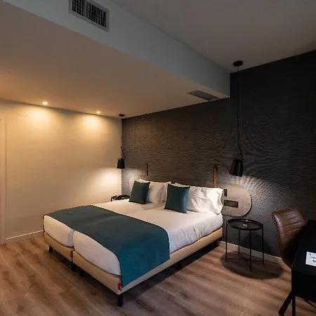 Atenea Rekord Hotel 4*