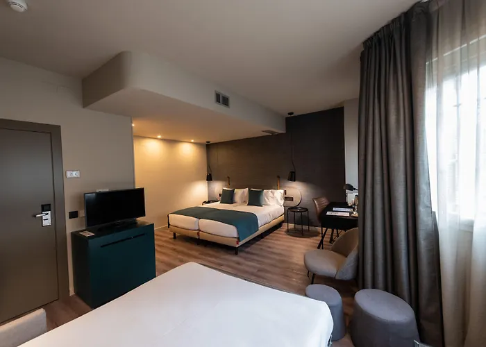 Atenea Rekord Szálloda